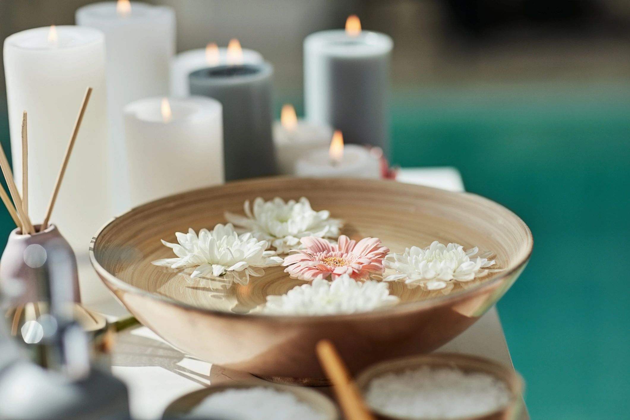 Botanical wellness composition with flowers and oils